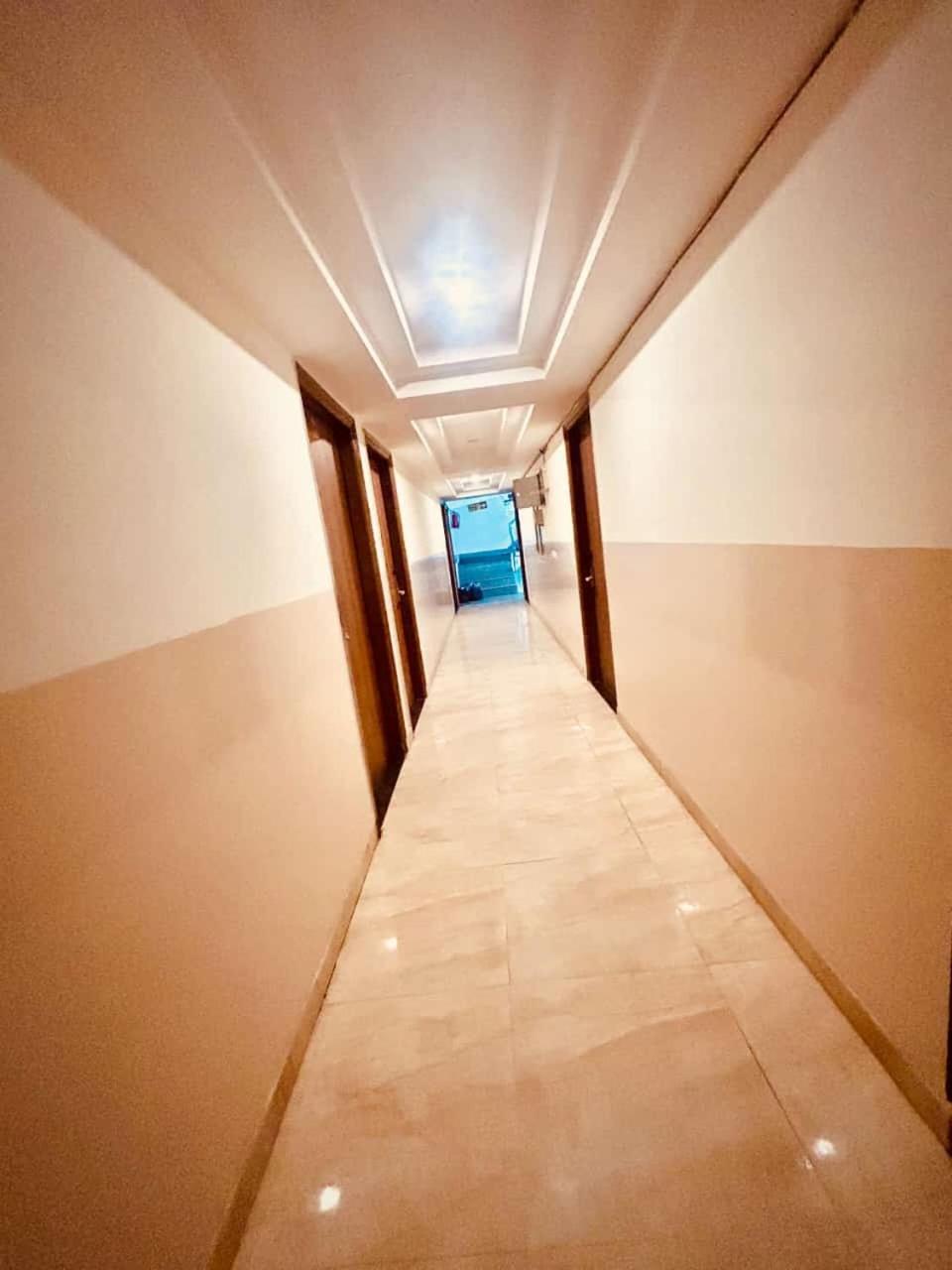 Hotel Airport City Ню Делхи Екстериор снимка