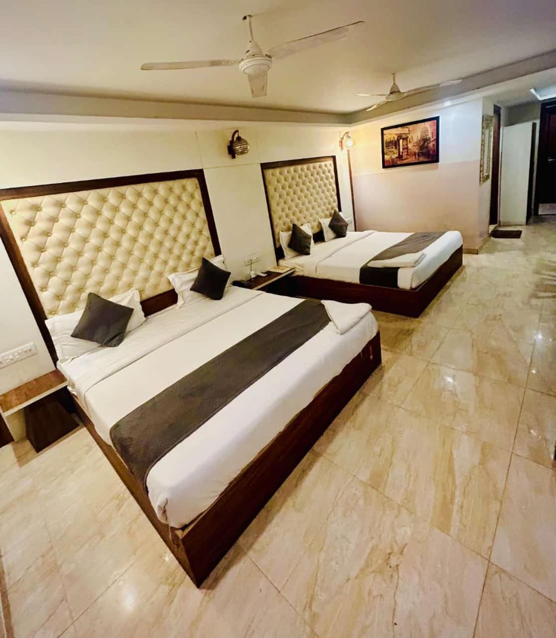 Hotel Airport City Ню Делхи Екстериор снимка