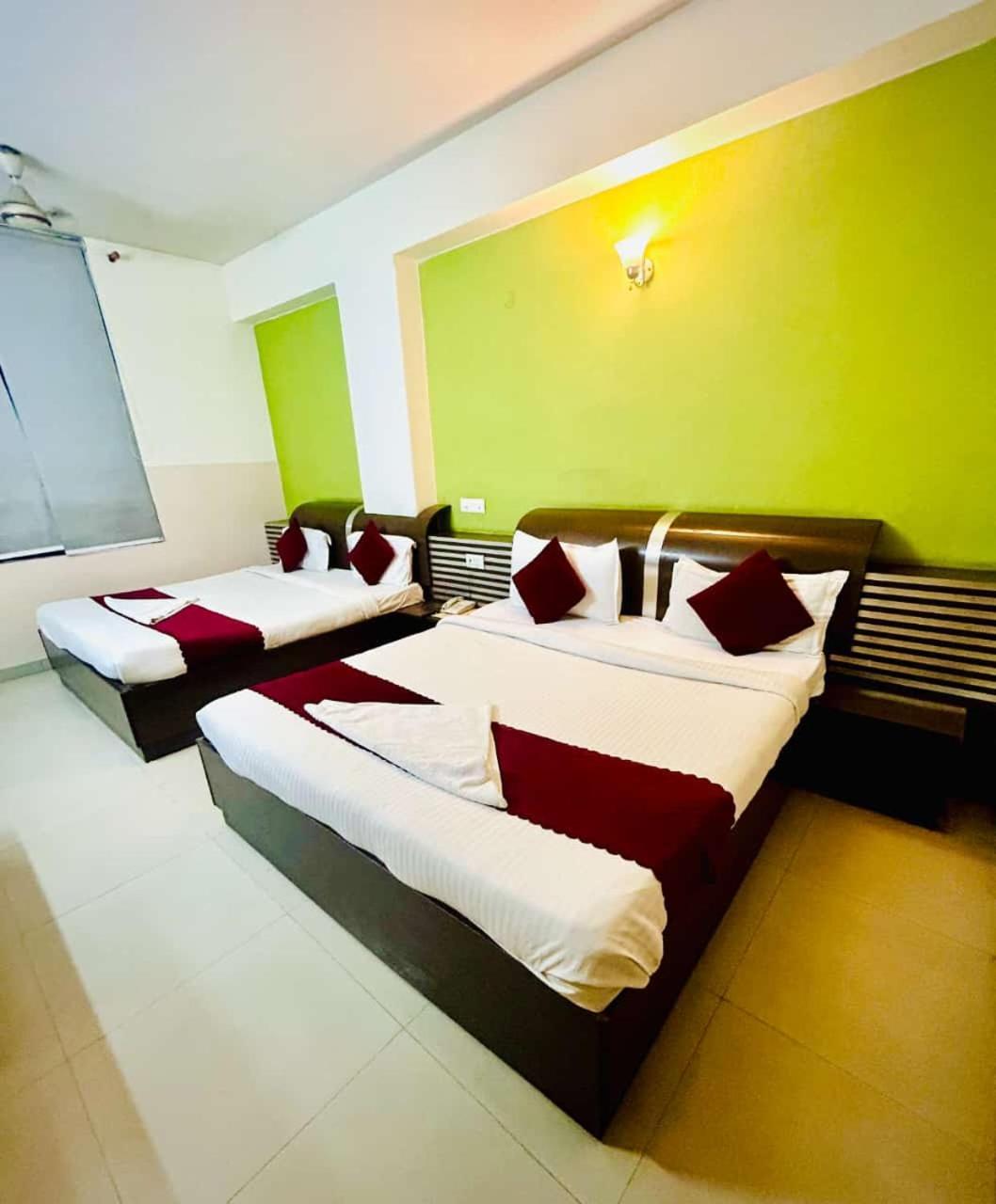 Hotel Airport City Ню Делхи Екстериор снимка