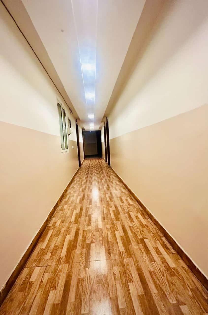 Hotel Airport City Ню Делхи Екстериор снимка