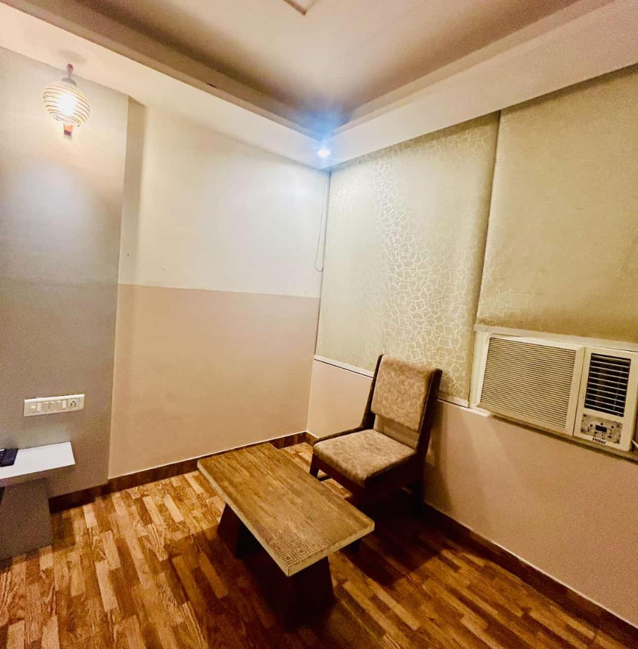 Hotel Airport City Ню Делхи Екстериор снимка