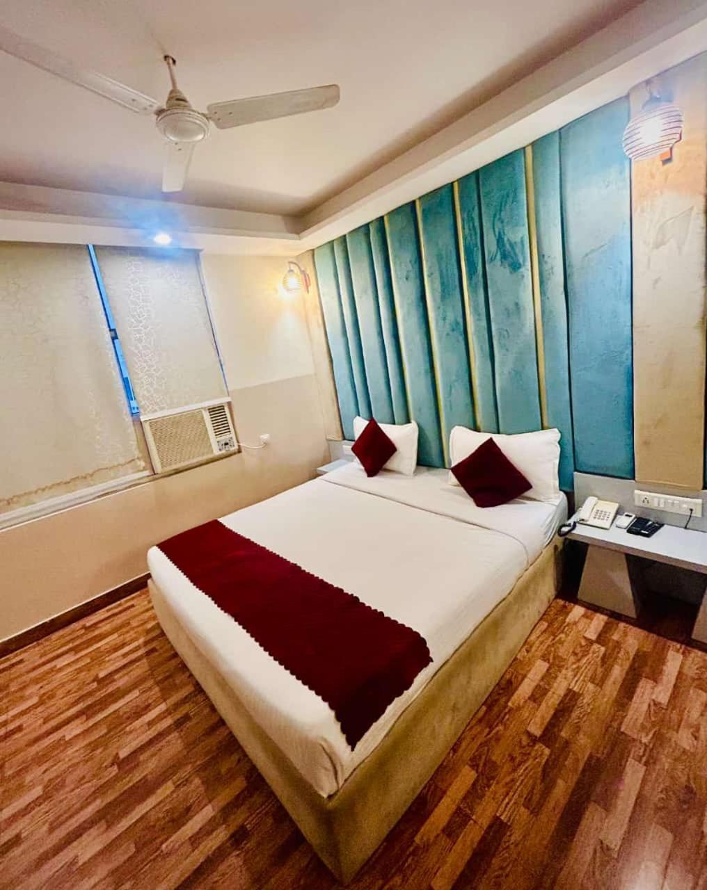Hotel Airport City Ню Делхи Екстериор снимка