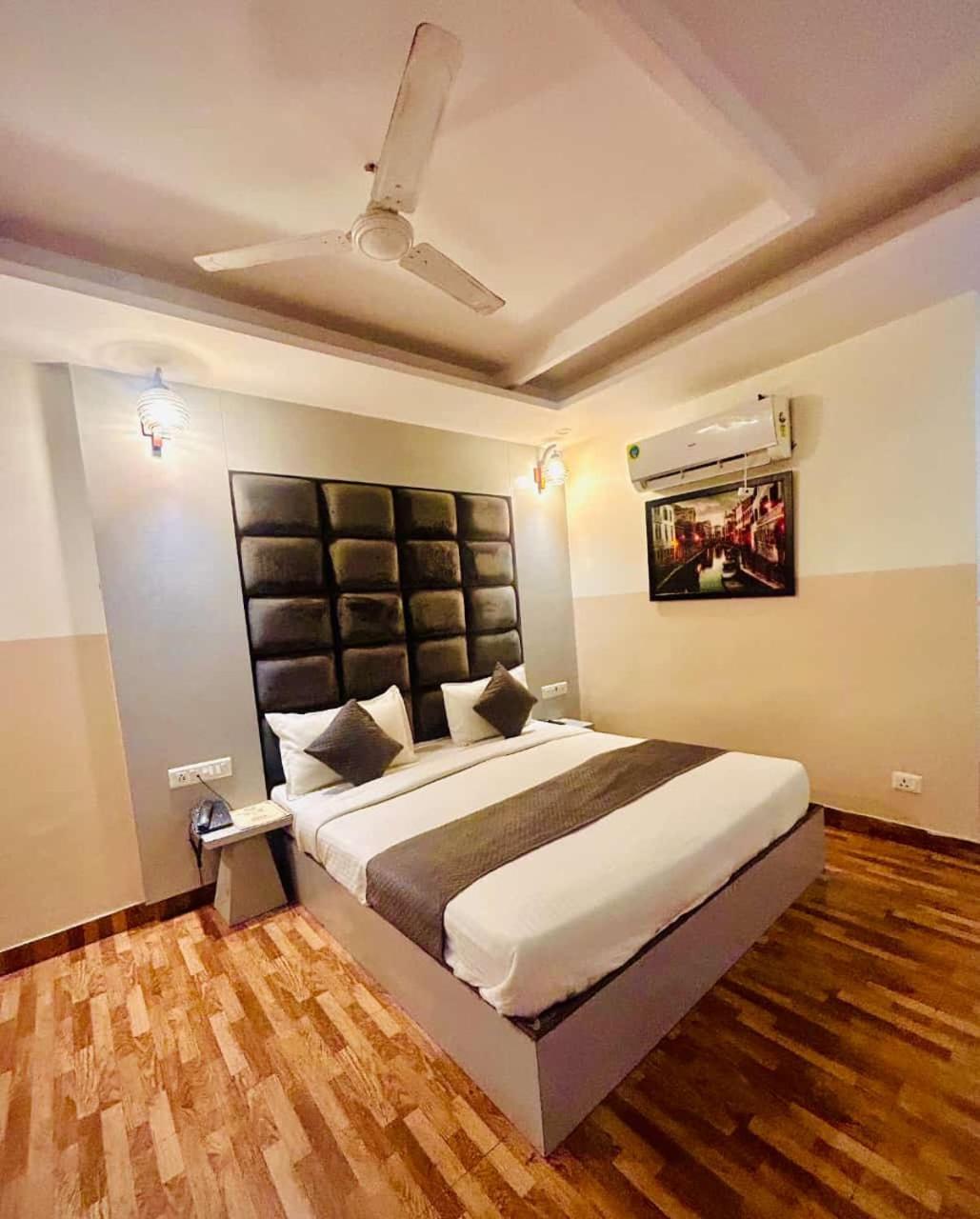Hotel Airport City Ню Делхи Екстериор снимка