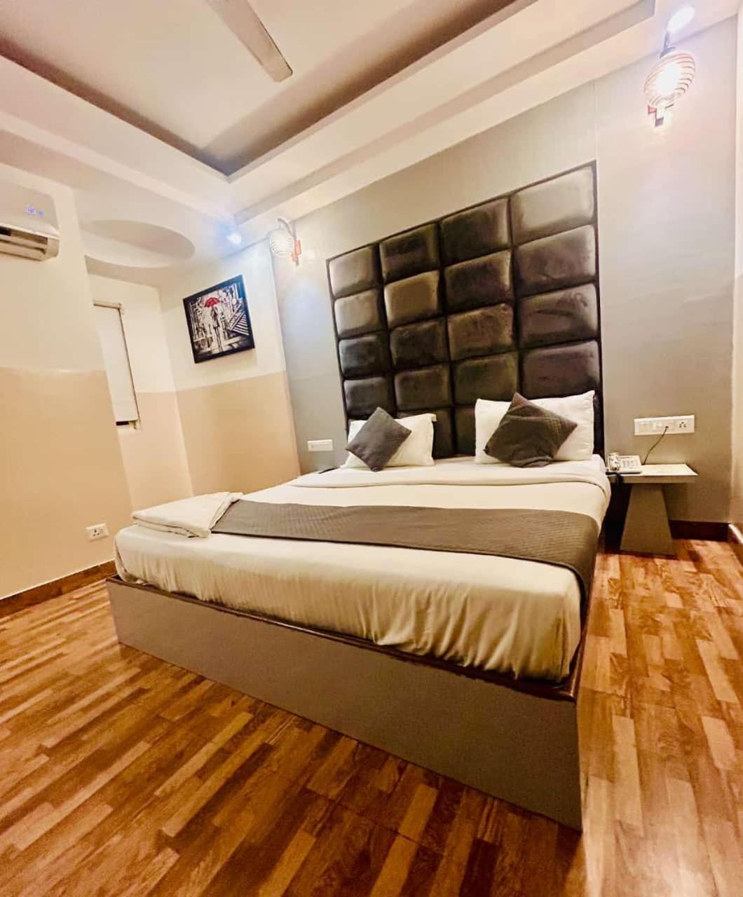 Hotel Airport City Ню Делхи Екстериор снимка