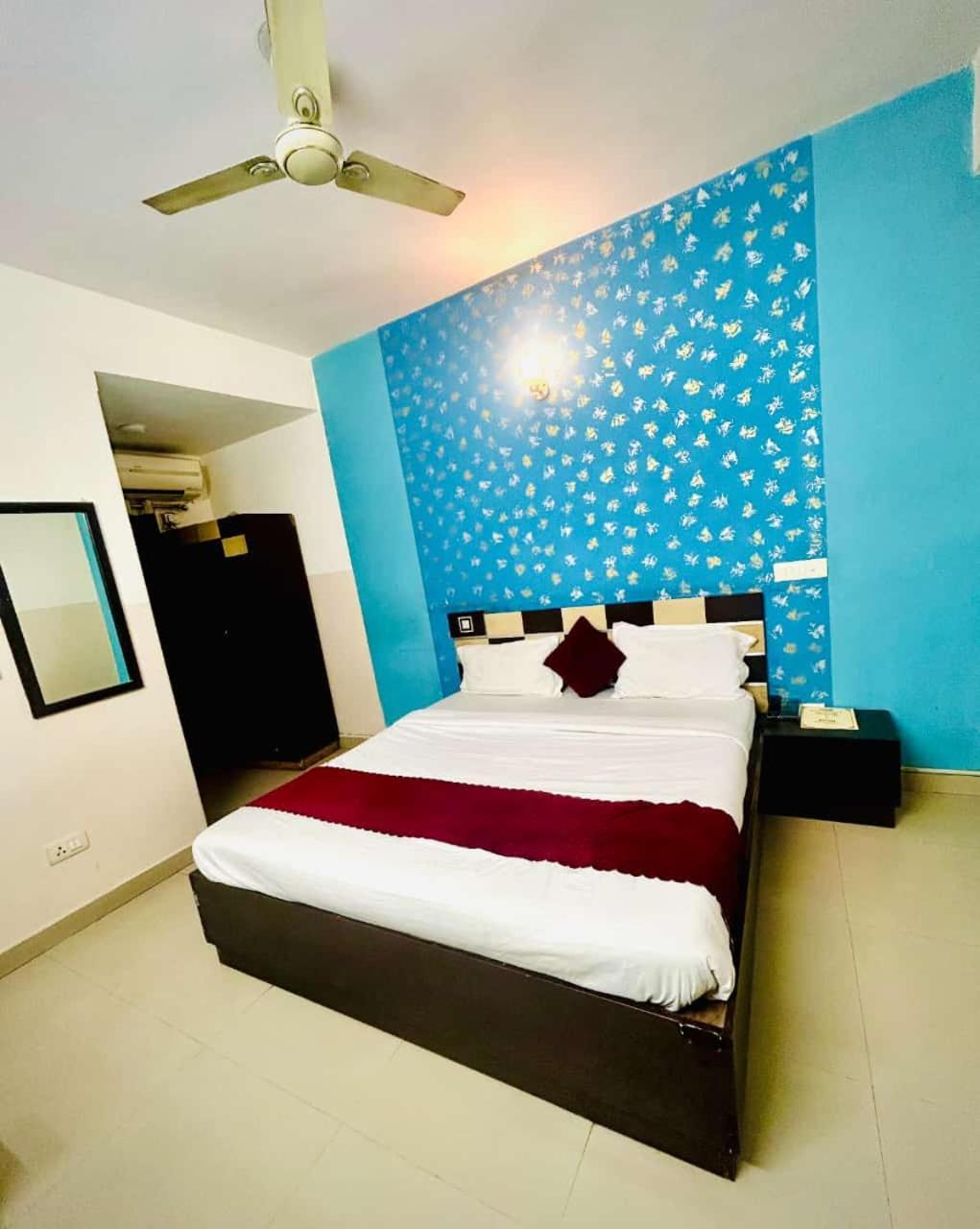 Hotel Airport City Ню Делхи Екстериор снимка