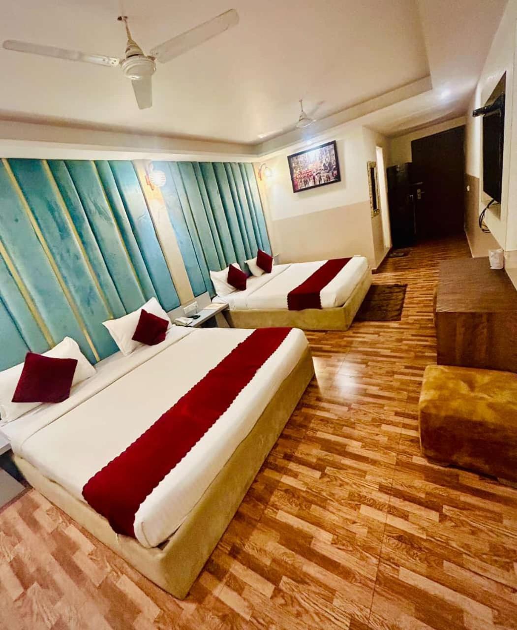 Hotel Airport City Ню Делхи Екстериор снимка