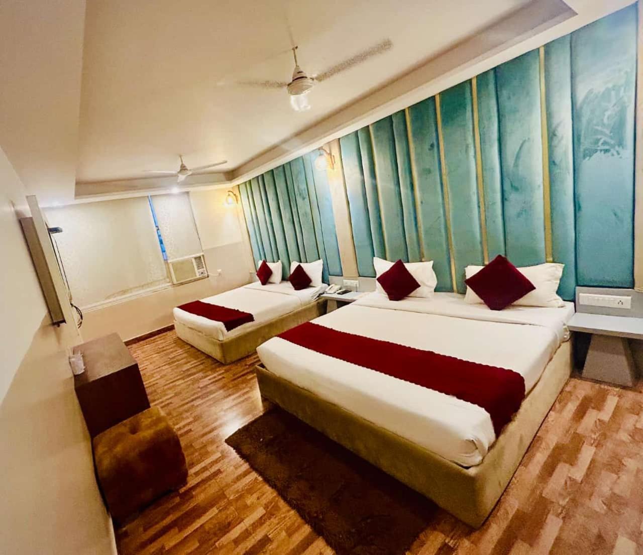 Hotel Airport City Ню Делхи Екстериор снимка