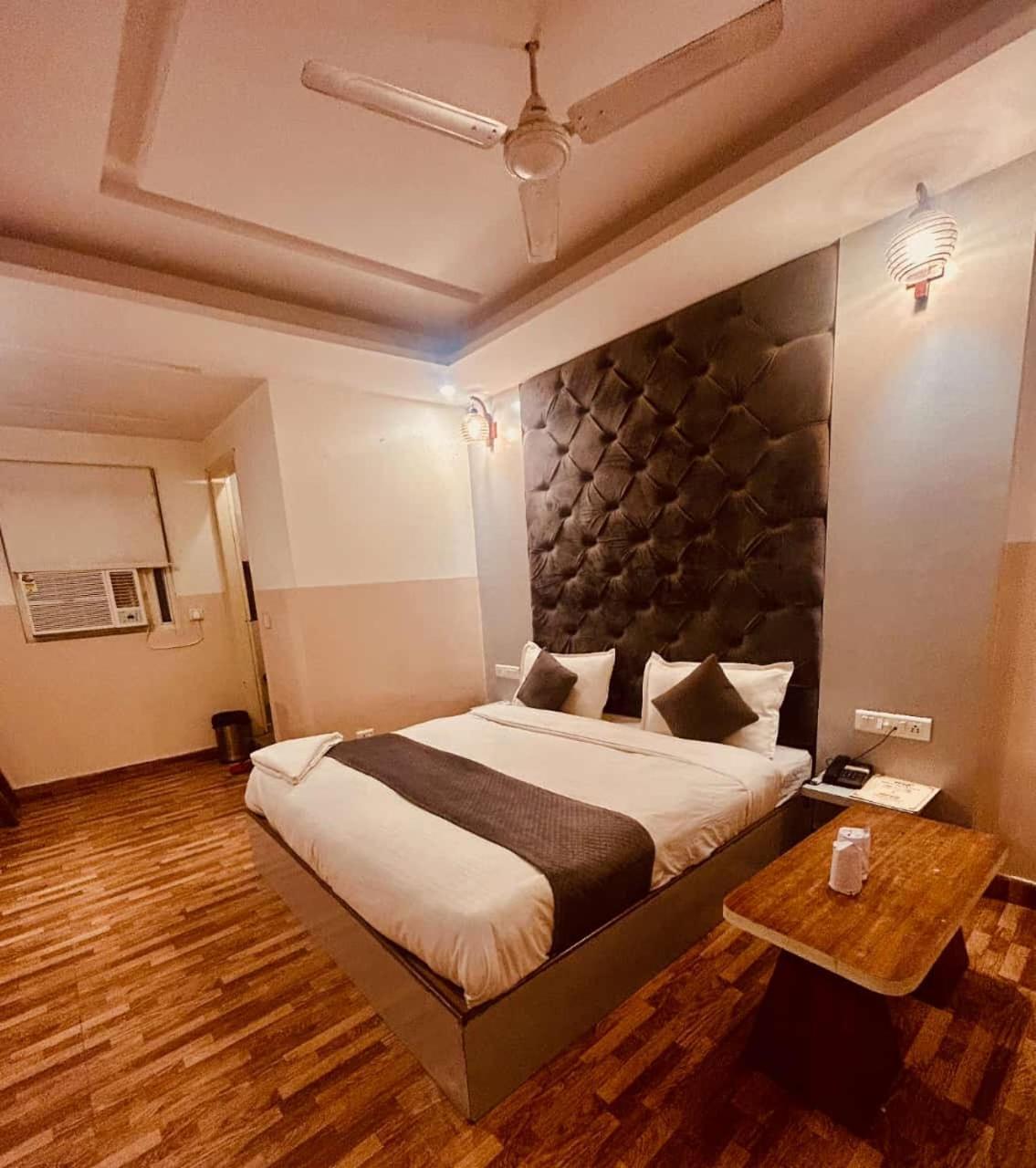 Hotel Airport City Ню Делхи Екстериор снимка