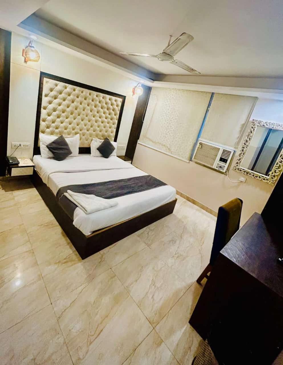 Hotel Airport City Ню Делхи Екстериор снимка